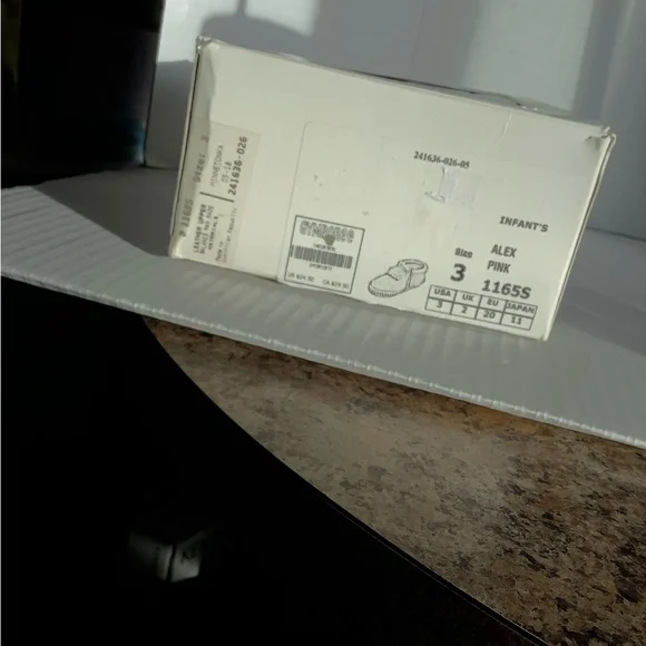 Minnetonka Baby Moccasins Size 3 leather, pink - Picture 7 of 7